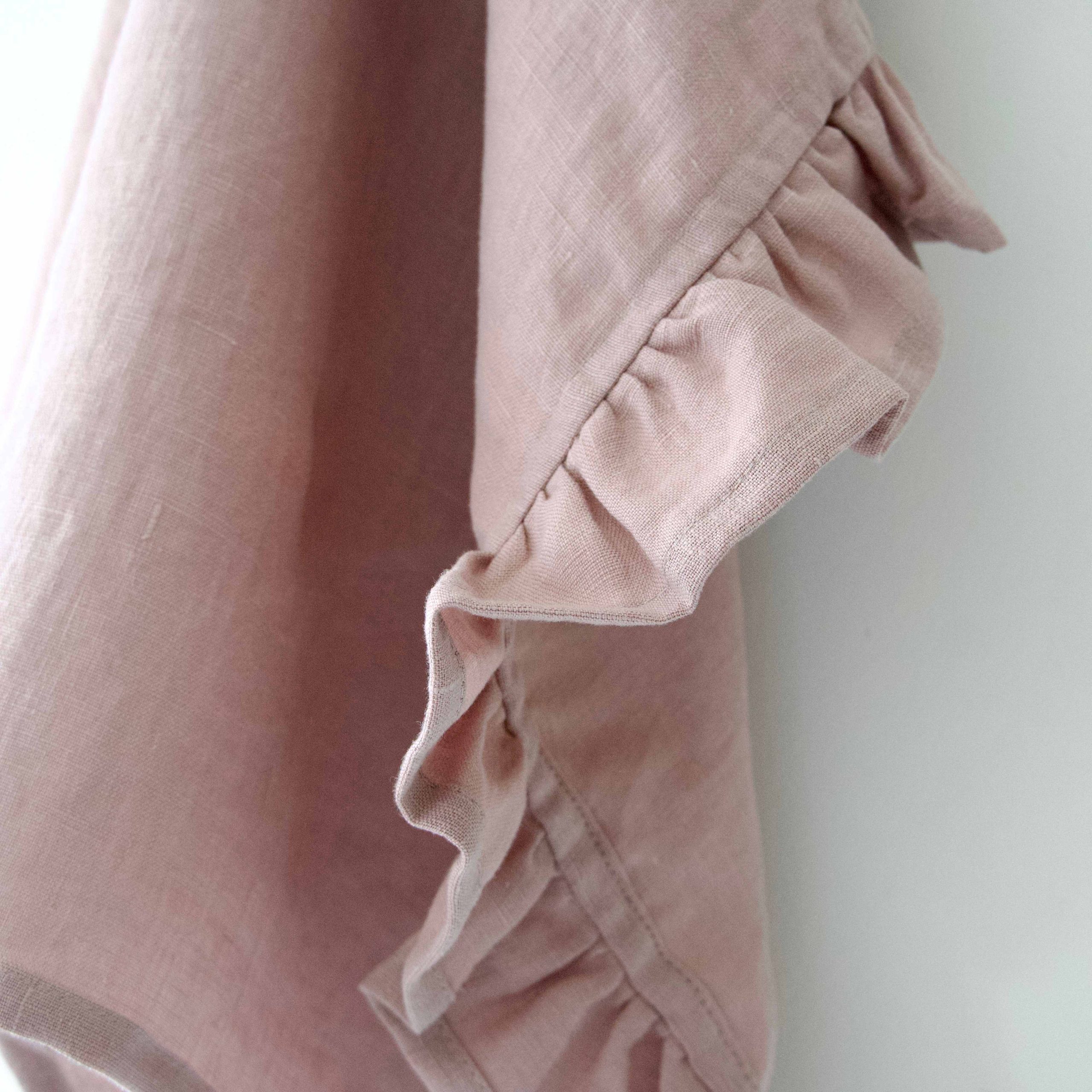 Ruffle Linen Tea Towel Woodrose