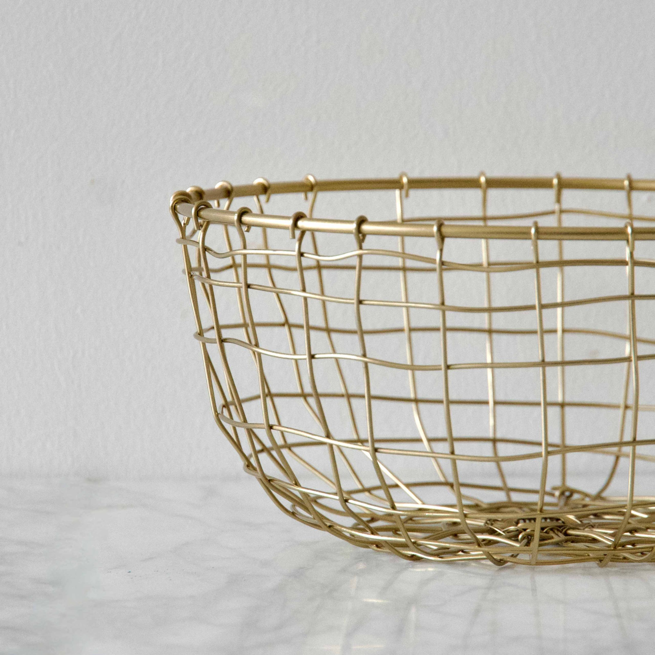 Shallow Brass Round Wire Basket