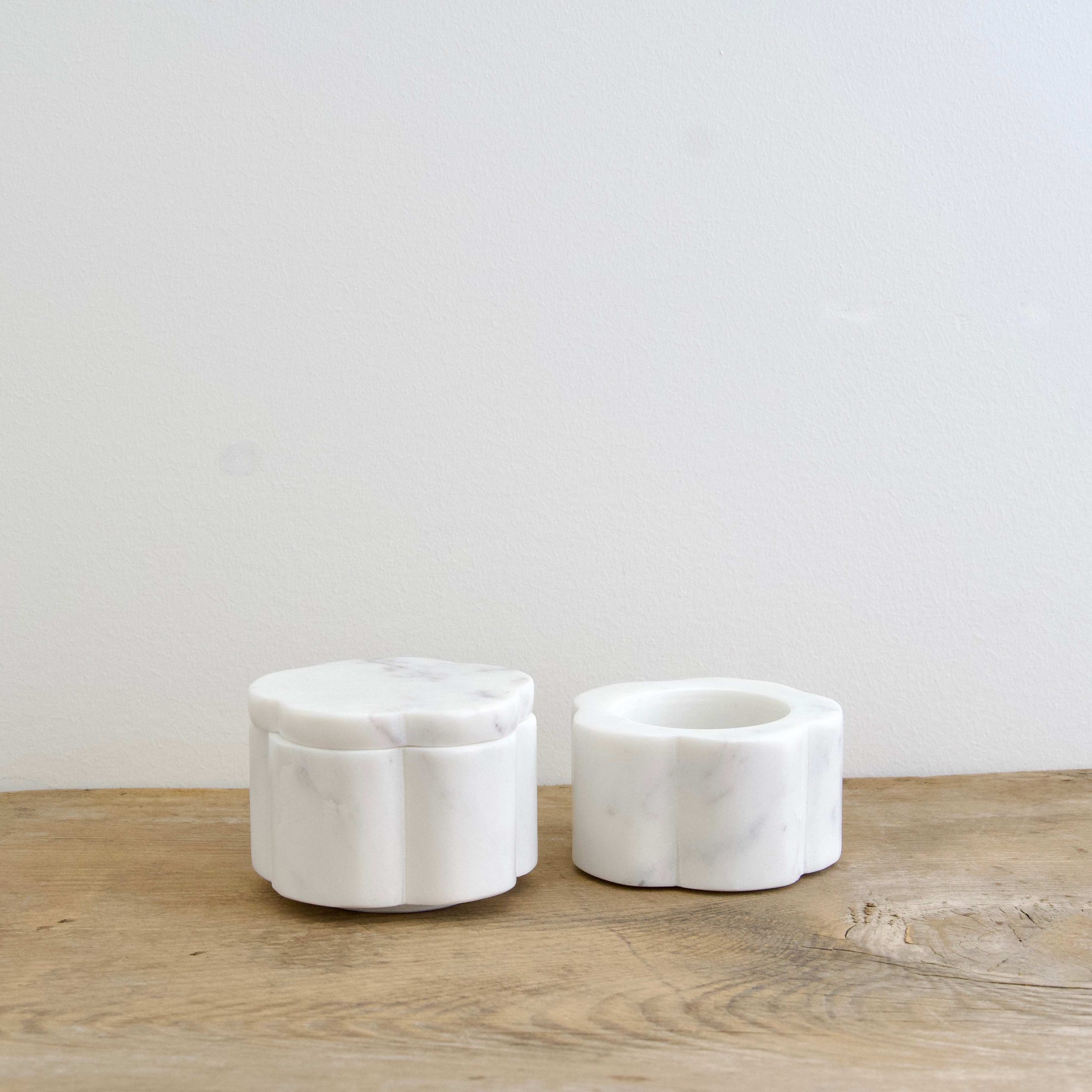 Marble Pinch Pot w/ Scalloped Lid