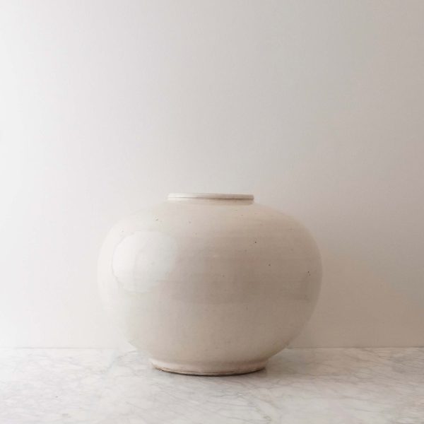 Isla Vintage White Pot